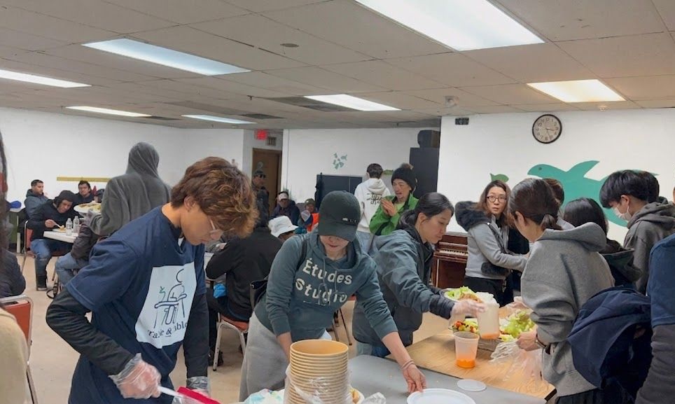 Third community meal distribution